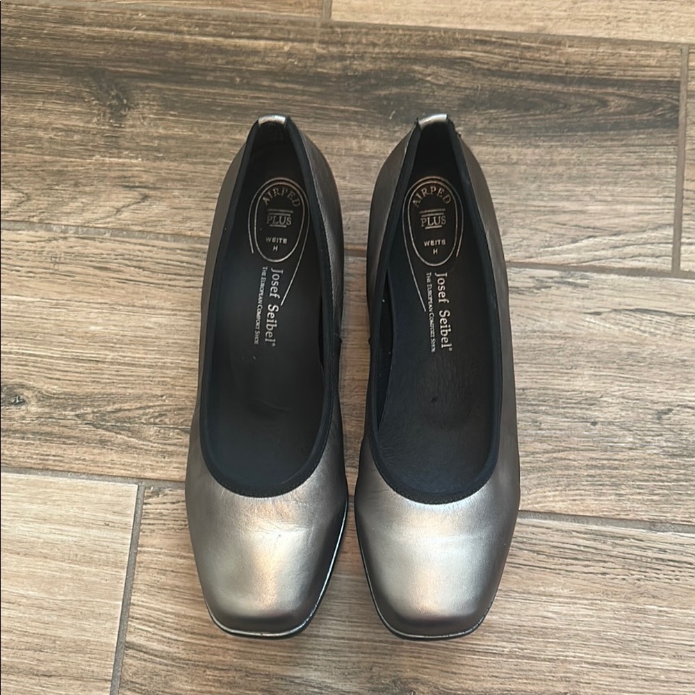 Josef Seibel - Bridget Bronze Low Wedge
